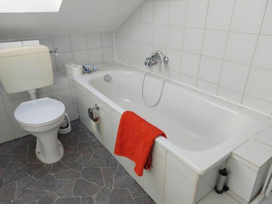Helle Ruhige Zimmer Zu Vermieten Kassel Exterior photo